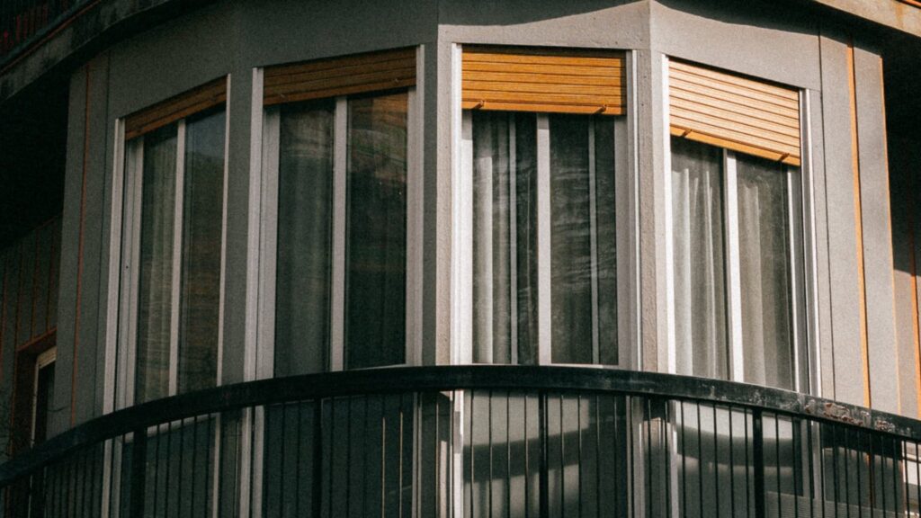 custom outdoor blinds