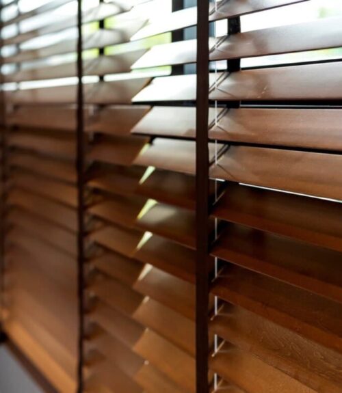 horizontal venetian blinds